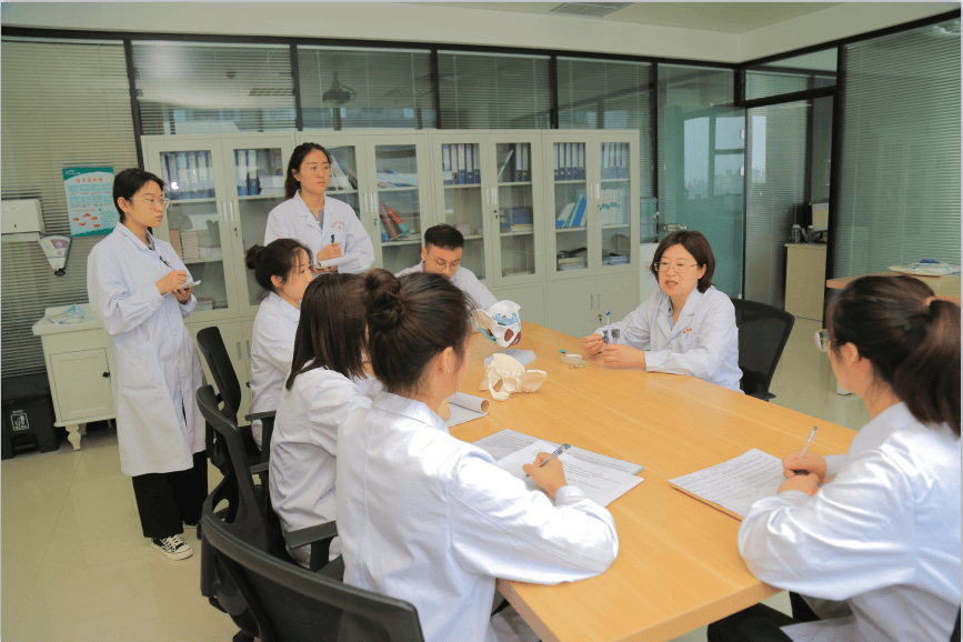 致敬榜樣力量 | 勞模風采展示——記新鄉市中心醫院婦瘤科主任王倩青