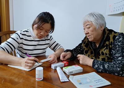 悉心守護，營養賦能 專業上門照護，重煥失能失智長者生命光彩